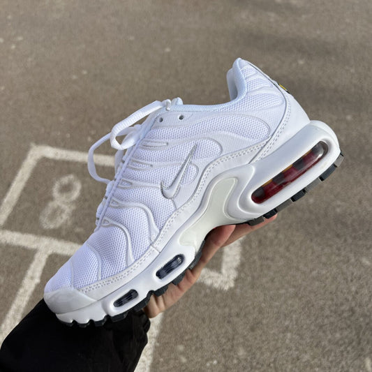 TN white